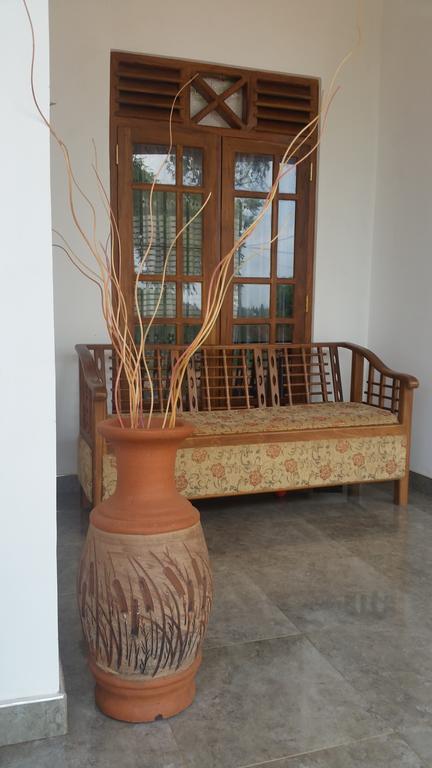 Sunhill Lake Tourist Rest Anuradhapura Bagian luar foto