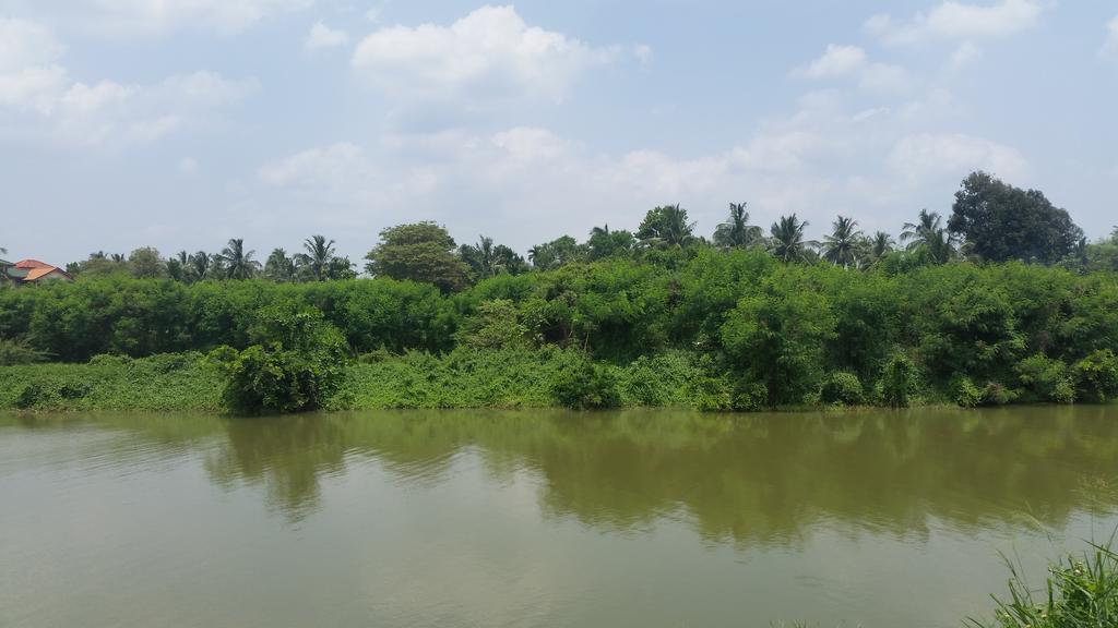 Sunhill Lake Tourist Rest Hotel Anuradhapura Bagian luar foto