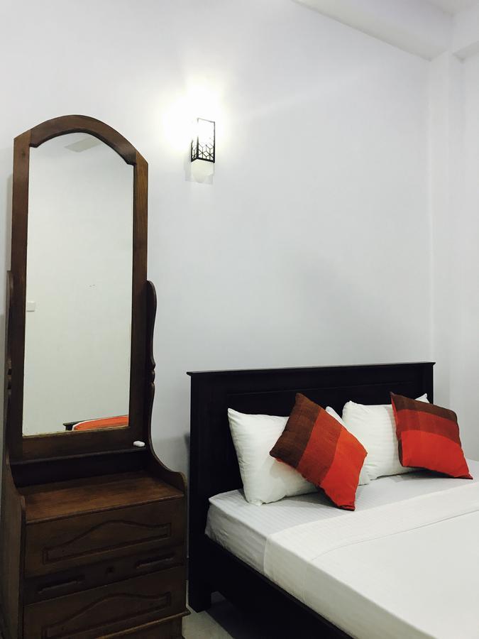Sunhill Lake Tourist Rest Anuradhapura Bagian luar foto